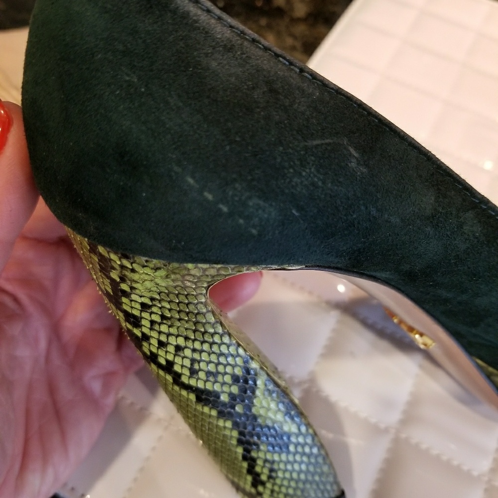 Prada Python Snakeskin Green Platform Pumps Sz 37 - image 8